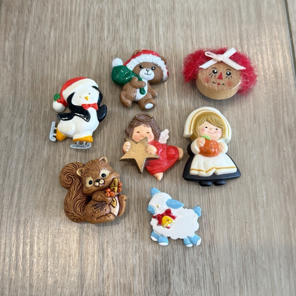 Vintage Hallmark Pin Lot of 7 Fall Christmas Bears Angel Thanksgiving 1980 Retro